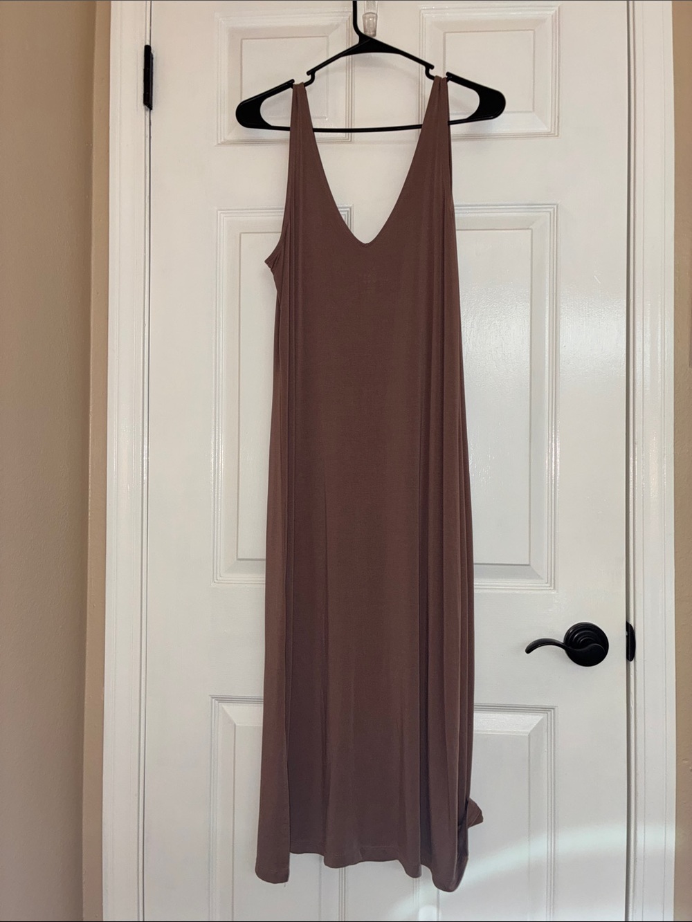 Women's Sleeveless V-Neck Maxi Dress - Brown